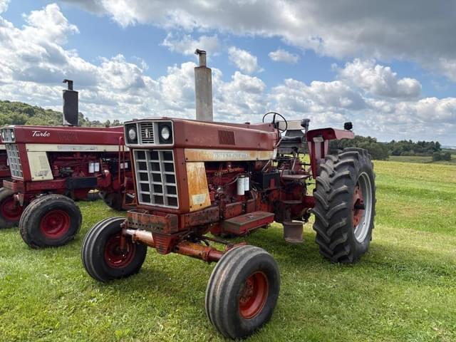 Image of International Harvester 966 equipment image 1