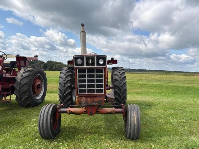 Image of International Harvester 966 equipment image 2