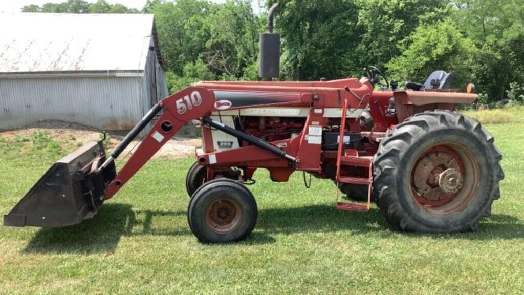 Main image International Harvester 966