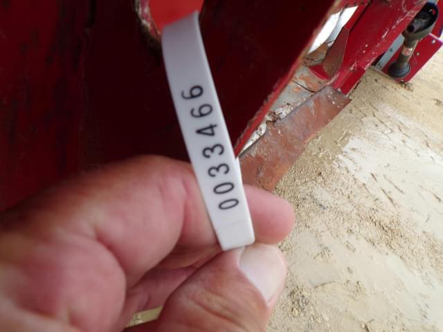 Image of International Harvester 983 equipment image 1