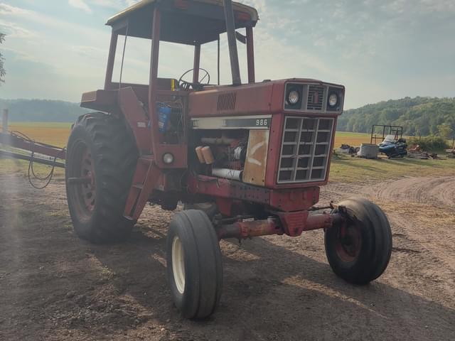 Image of International Harvester 986 equipment image 1