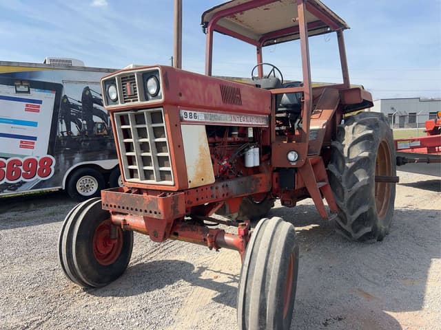 Image of International Harvester 986 equipment image 4