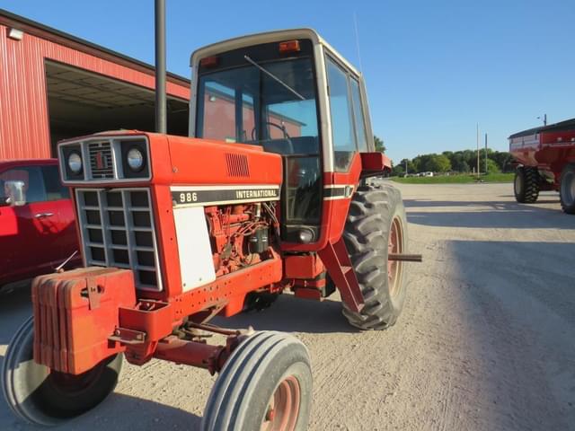 Image of International Harvester 986 equipment image 2