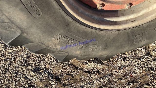 Image of International Harvester 986 equipment image 4