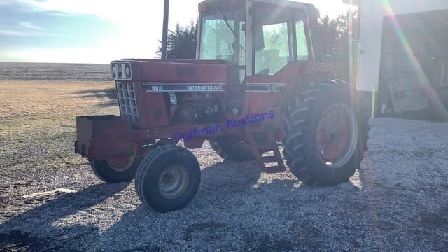 Image of International Harvester 986 equipment image 1