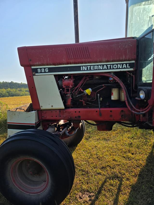 Image of International Harvester 986 equipment image 3