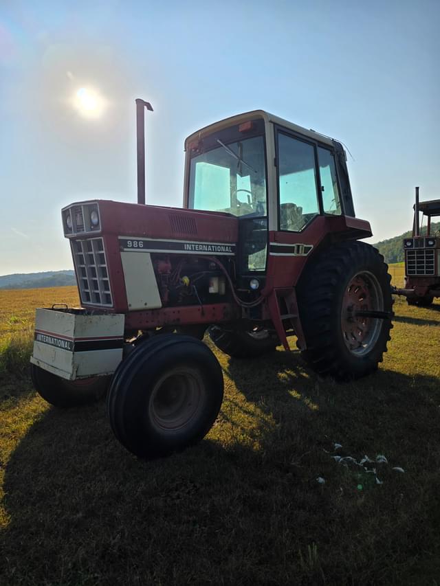 Image of International Harvester 986 equipment image 2