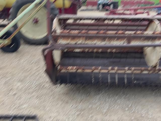Image of International Harvester 990 equipment image 3