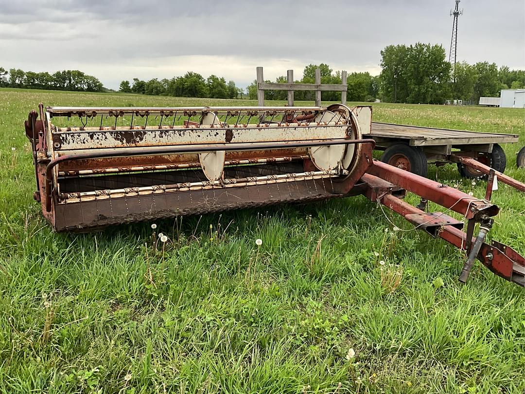 Image of International Harvester 990 Primary image