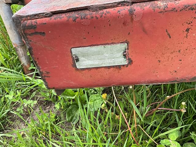Image of International Harvester 990 equipment image 3