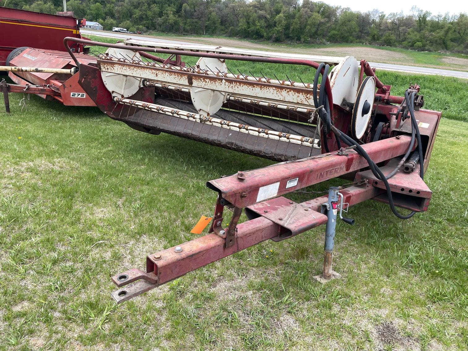 International Harvester 990 Equipment Image0