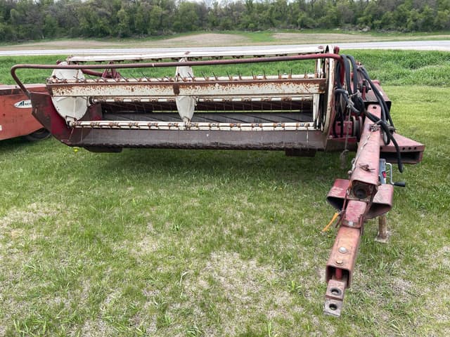 Image of International Harvester 990 equipment image 1