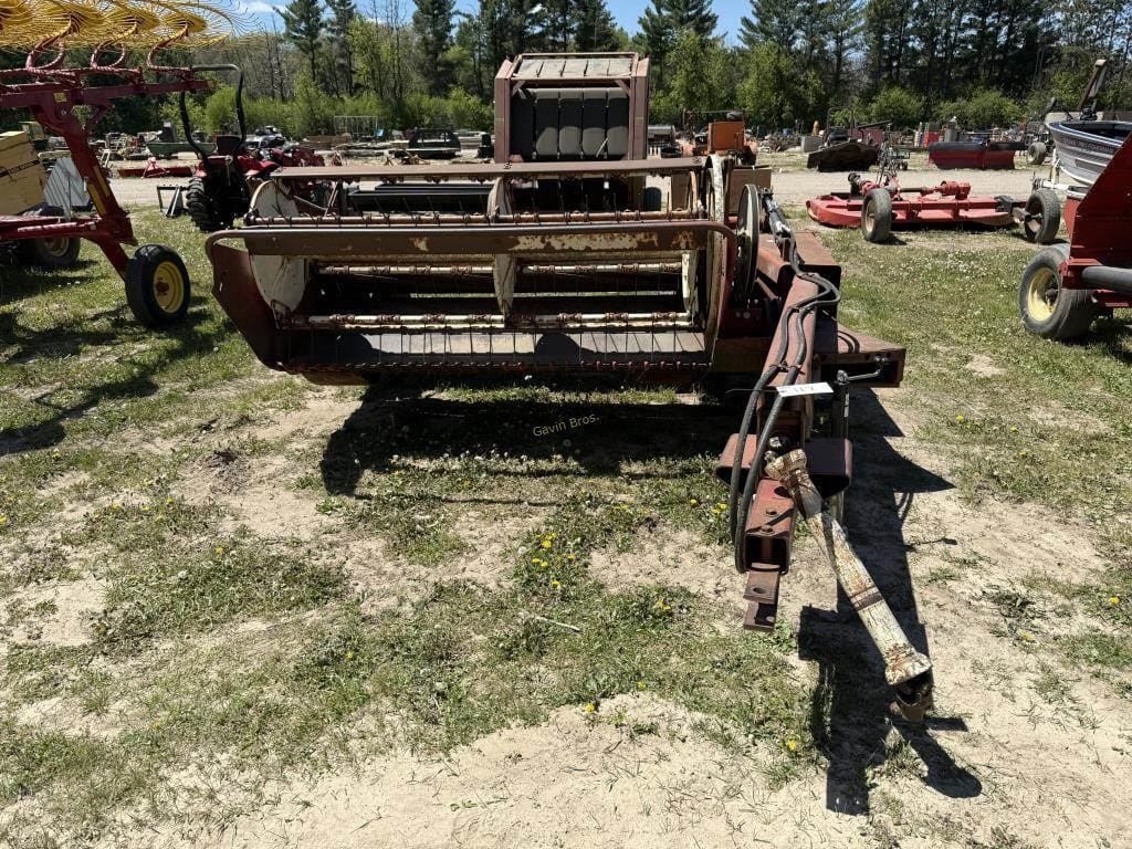 International Harvester 990 Equipment Image0