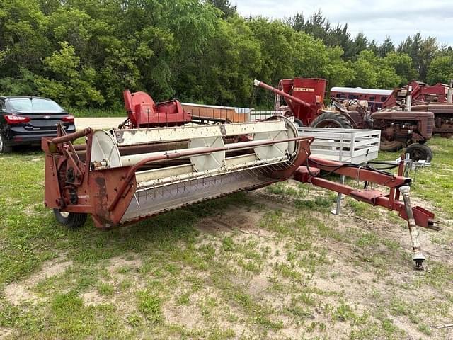 Image of International Harvester 990 equipment image 2