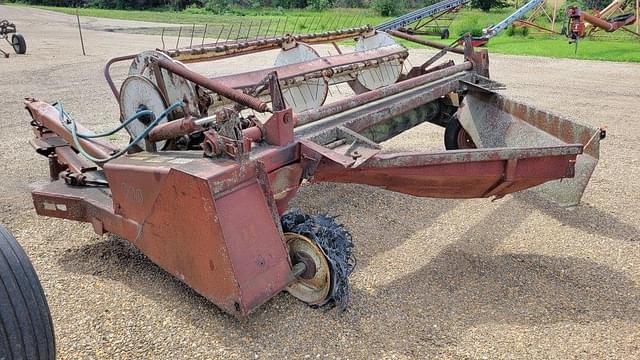 Image of International Harvester 990 equipment image 3