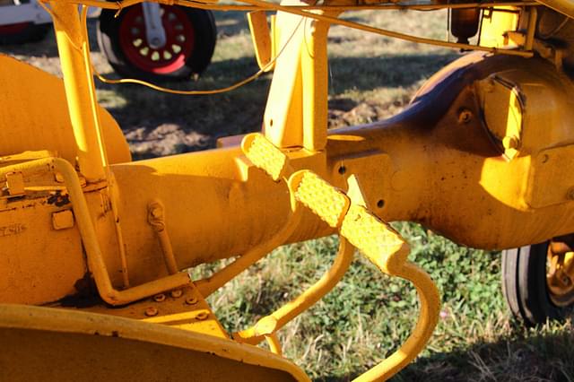 Image of Farmall A equipment image 3