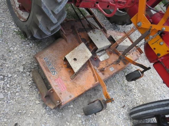 Image of Farmall B equipment image 2