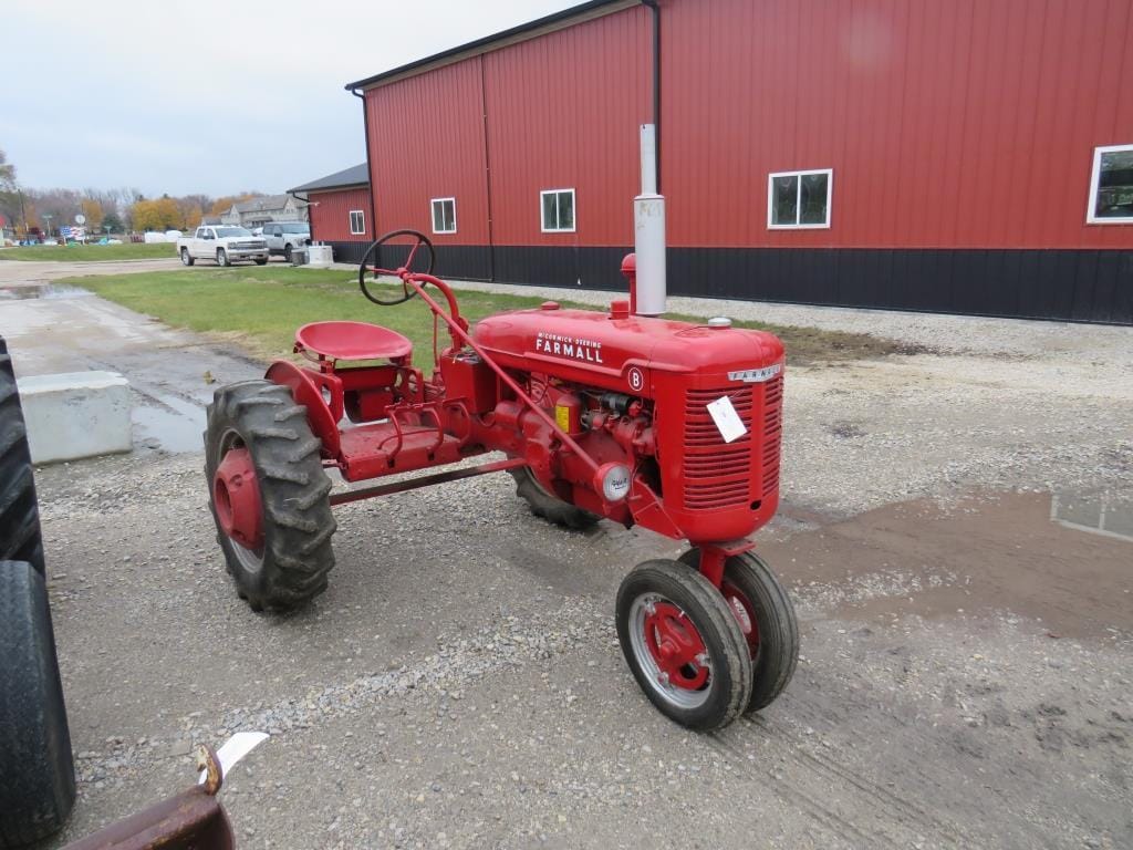 Main image Farmall B