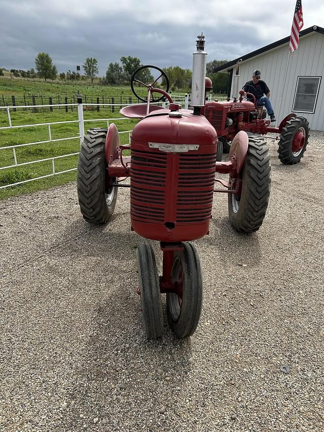 Image of Farmall B equipment image 1