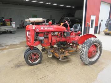 Main image Farmall B