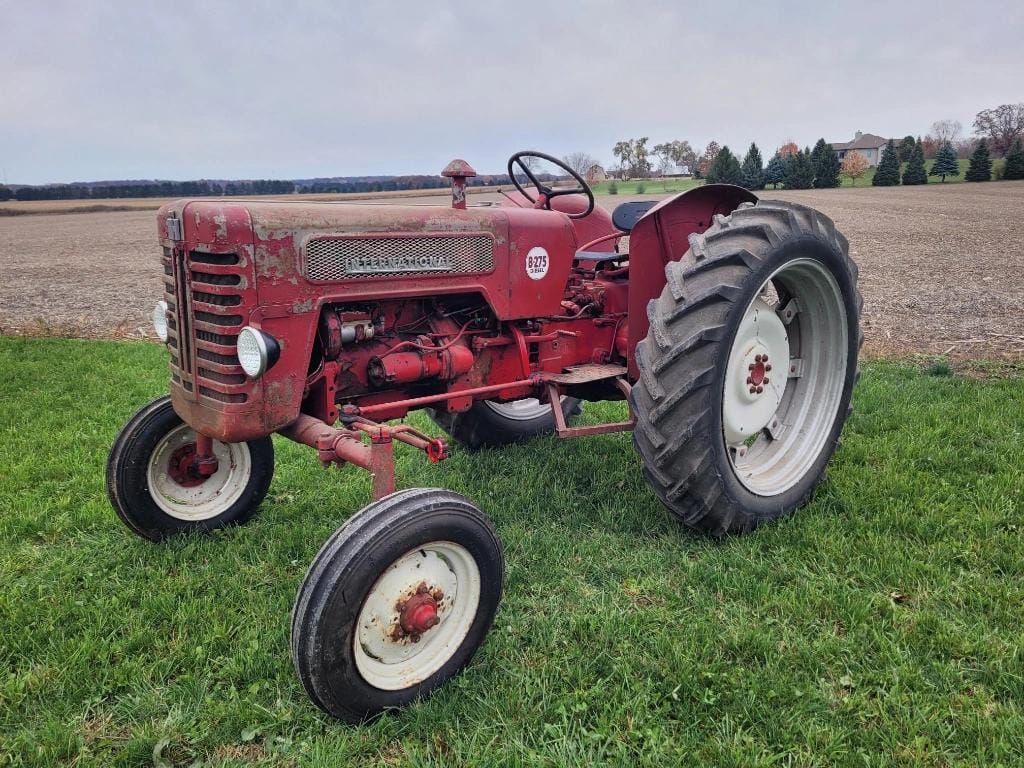 Main image International Harvester B-275