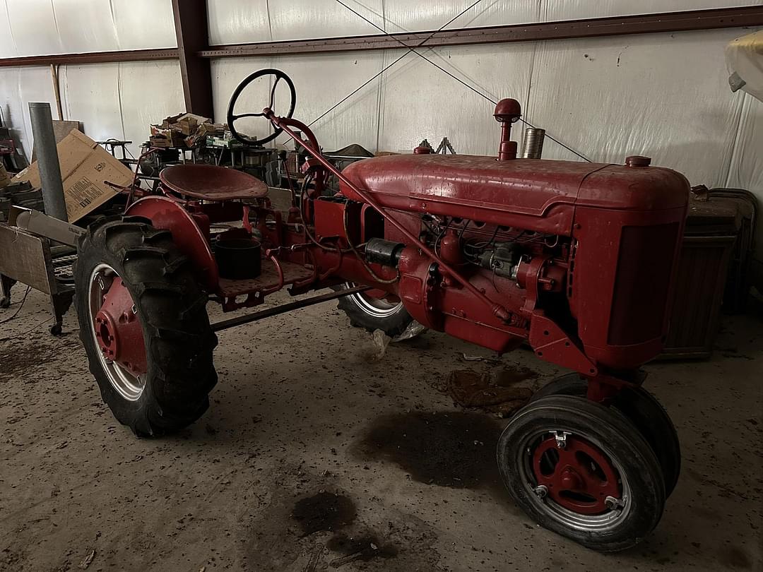 Image of Farmall B Primary image