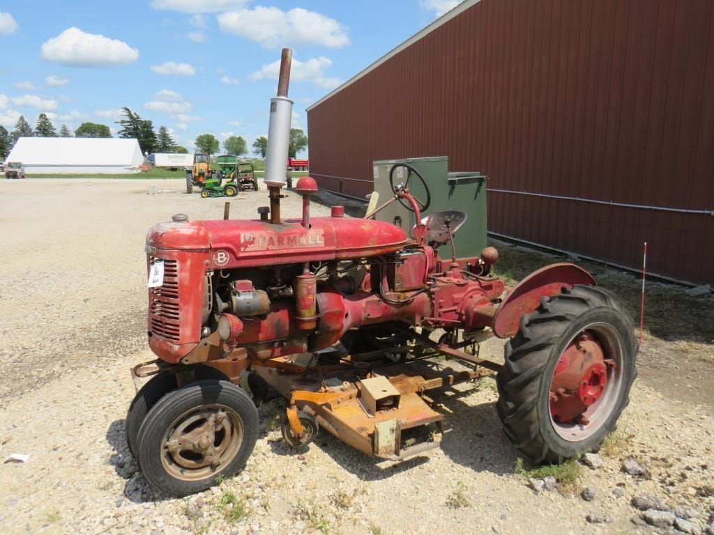 Farmall B Equipment Image0