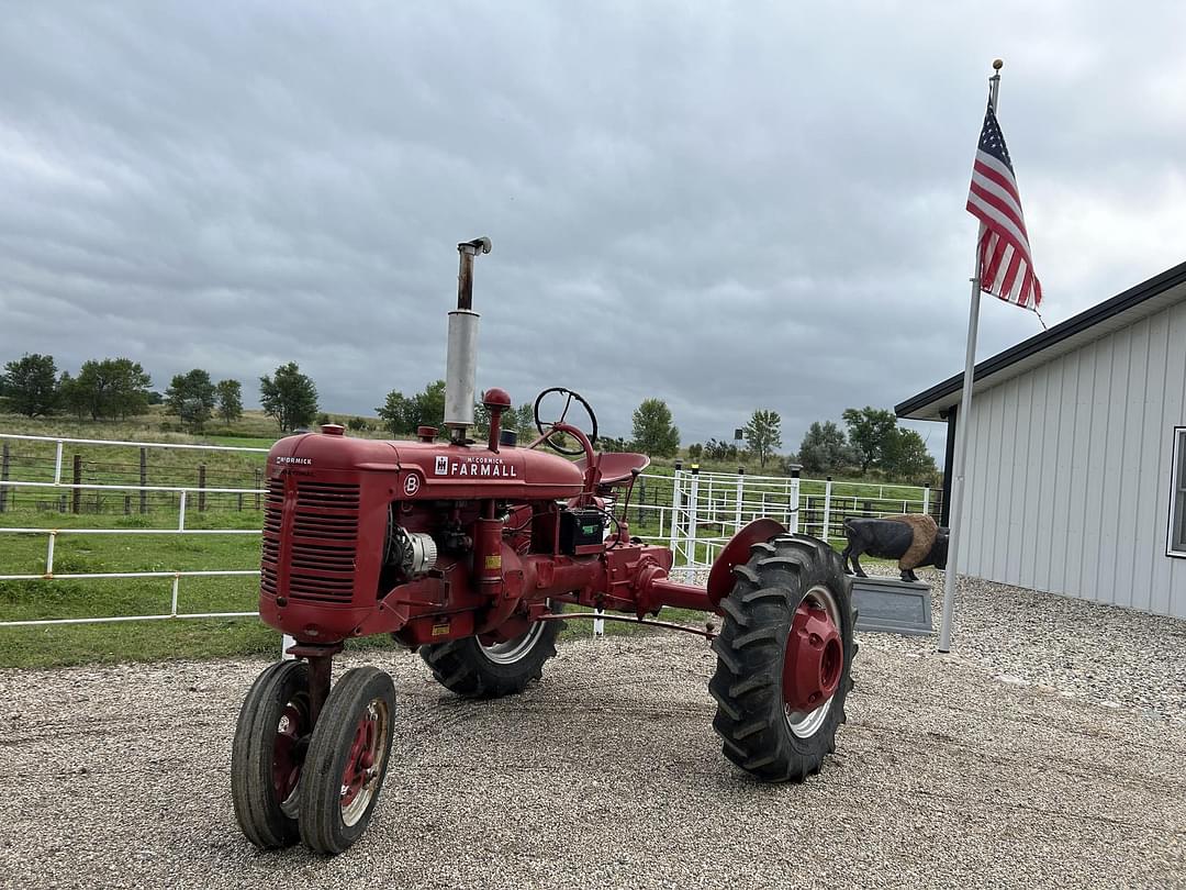 Image of Farmall B Primary image