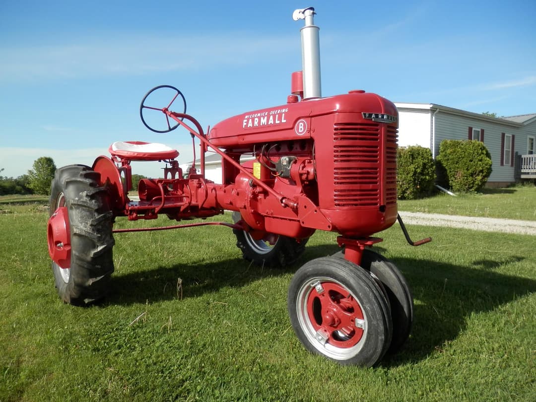 Image of International Harvester B Primary image
