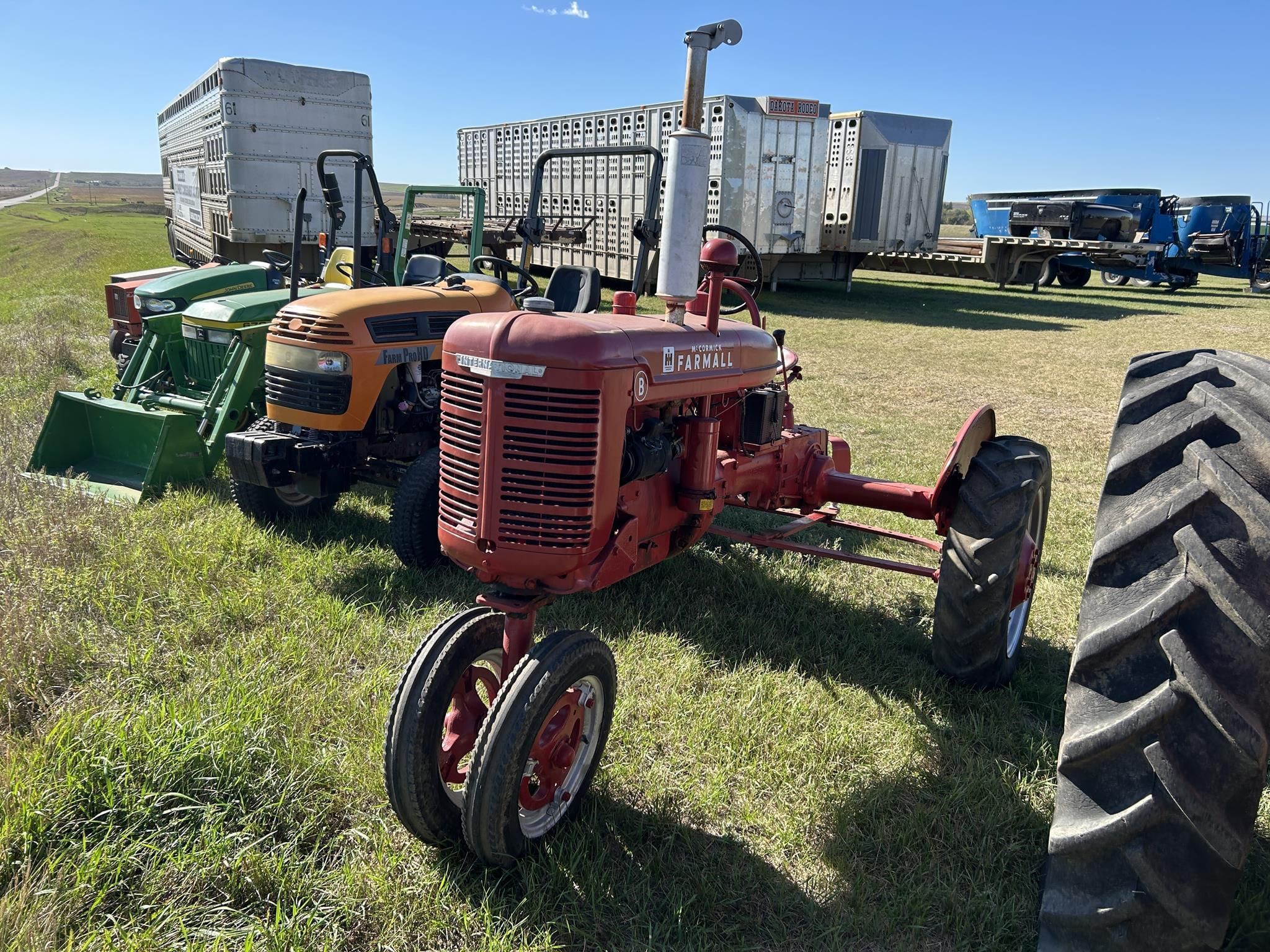 Farmall B Equipment Image0