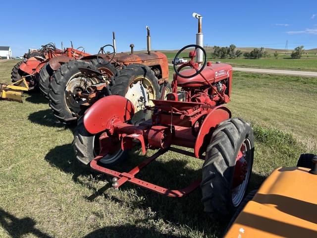 Image of Farmall B equipment image 4