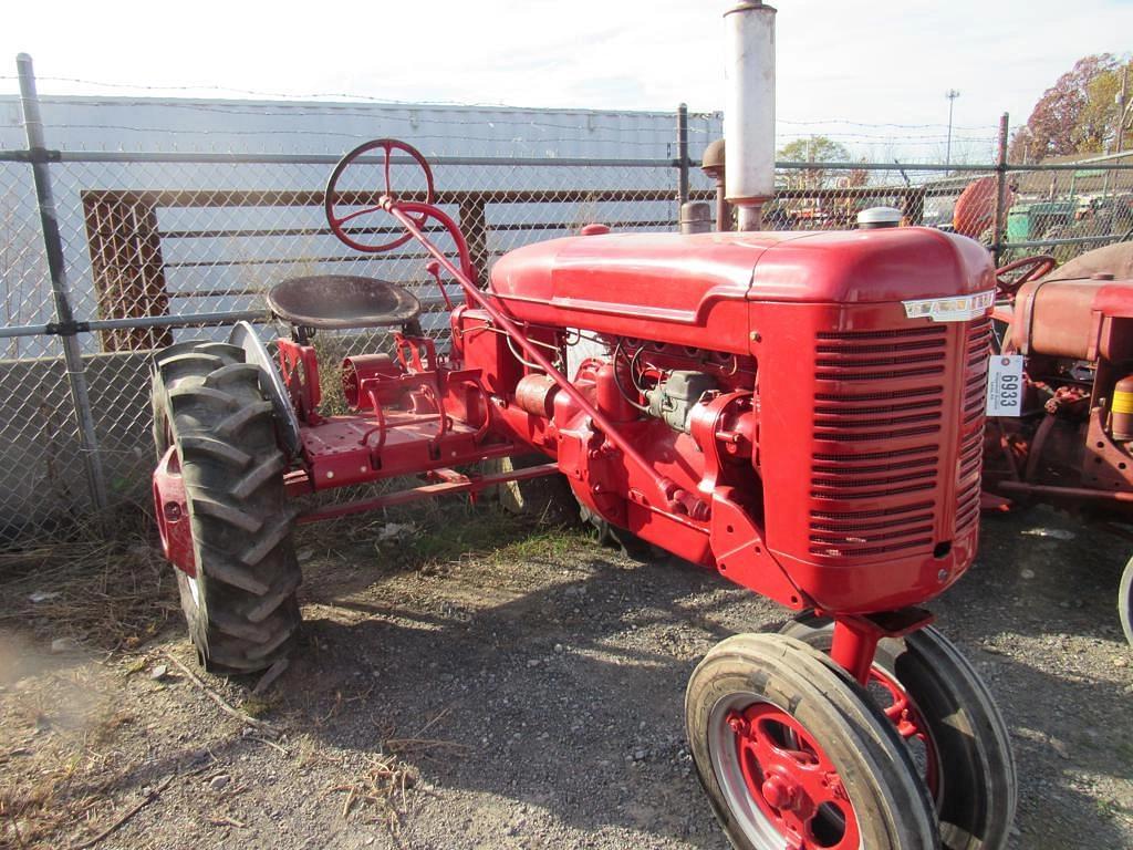 Image of Farmall B Primary image