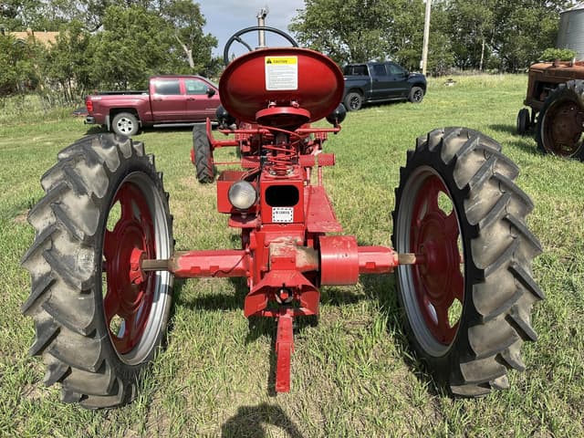 Image of Farmall C equipment image 3