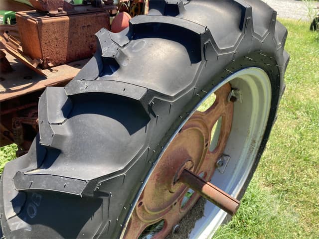 Image of Farmall C equipment image 2