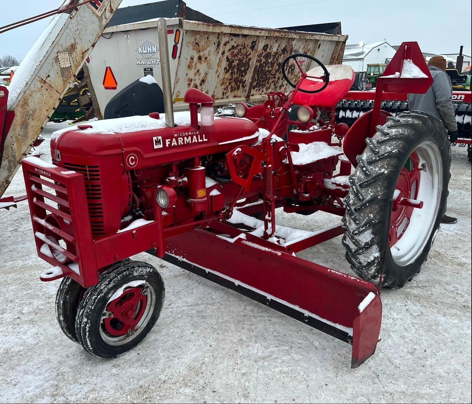 Farmall C Equipment Image0