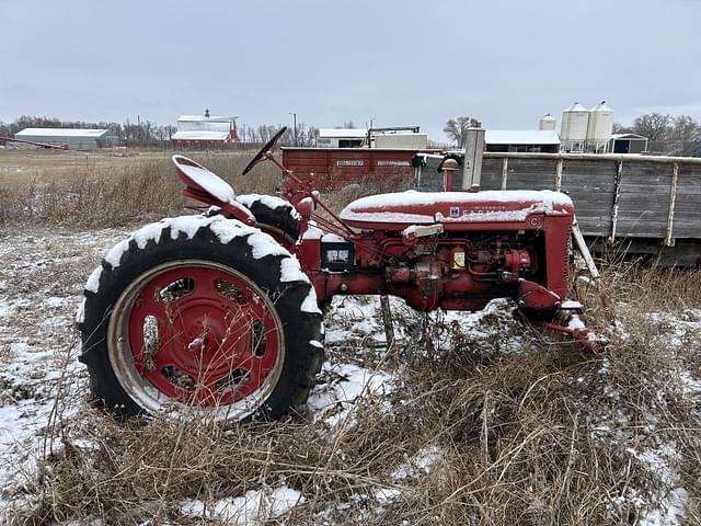 Image of Farmall C equipment image 1