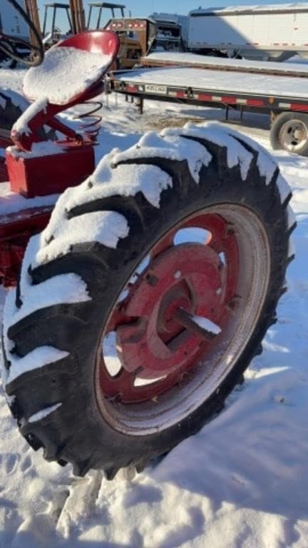 Image of Farmall C equipment image 4