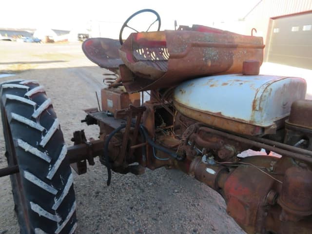 Image of Farmall C equipment image 2