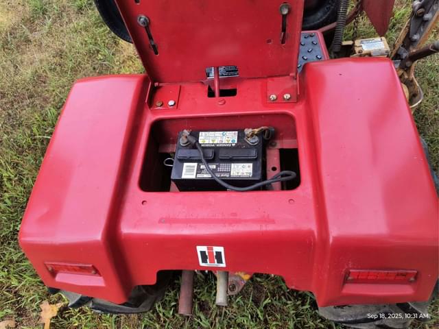 Image of Cub Cadet 1000 equipment image 3