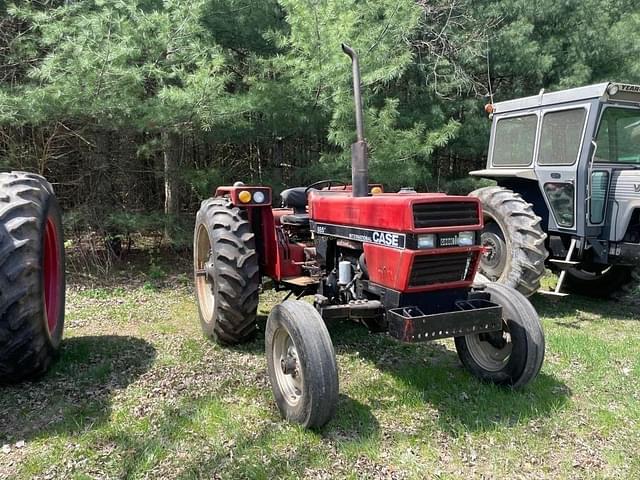 Image of Case IH 885 equipment image 2