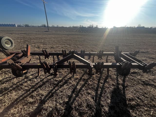 Image of International Harvester 60 equipment image 1