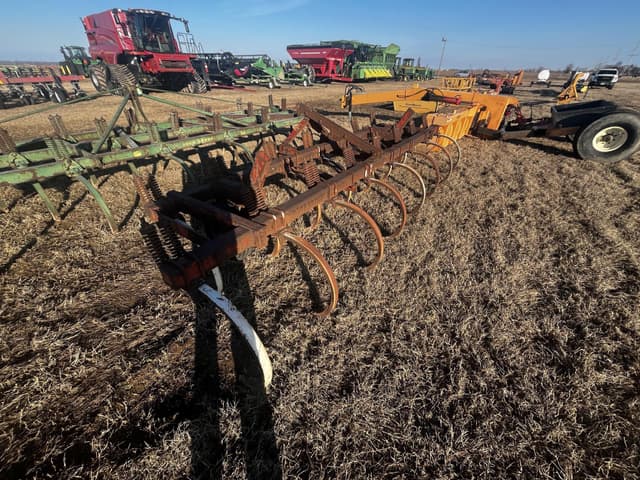 Image of International Harvester 60 equipment image 3