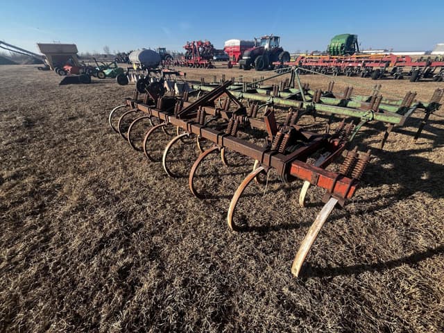 Image of International Harvester 60 equipment image 4