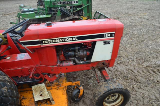 Image of International Harvester 184 Lo-Boy equipment image 4