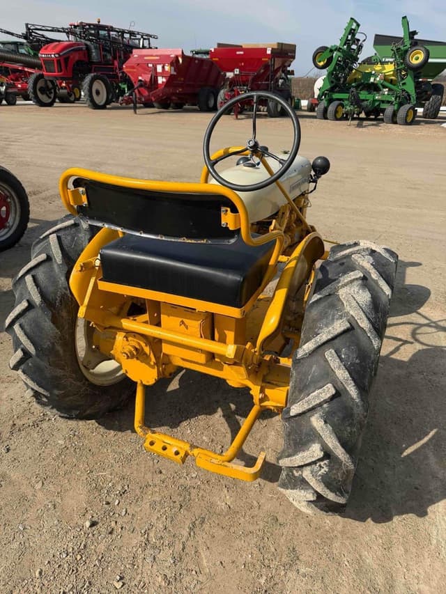 Image of International Harvester Cub equipment image 3