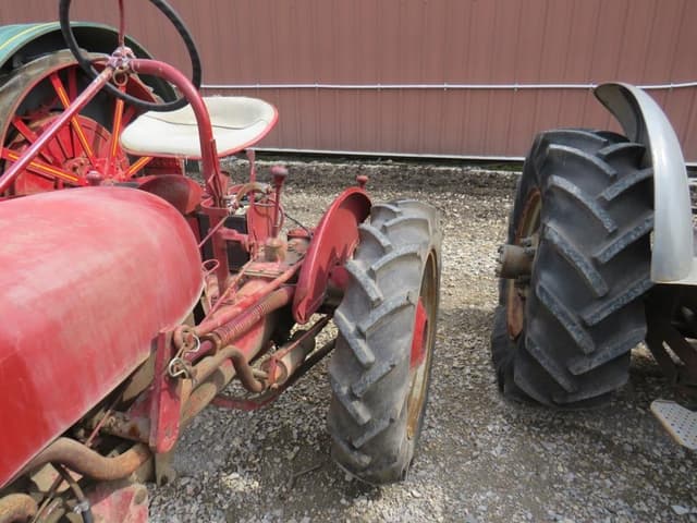 Image of Farmall Cub equipment image 3