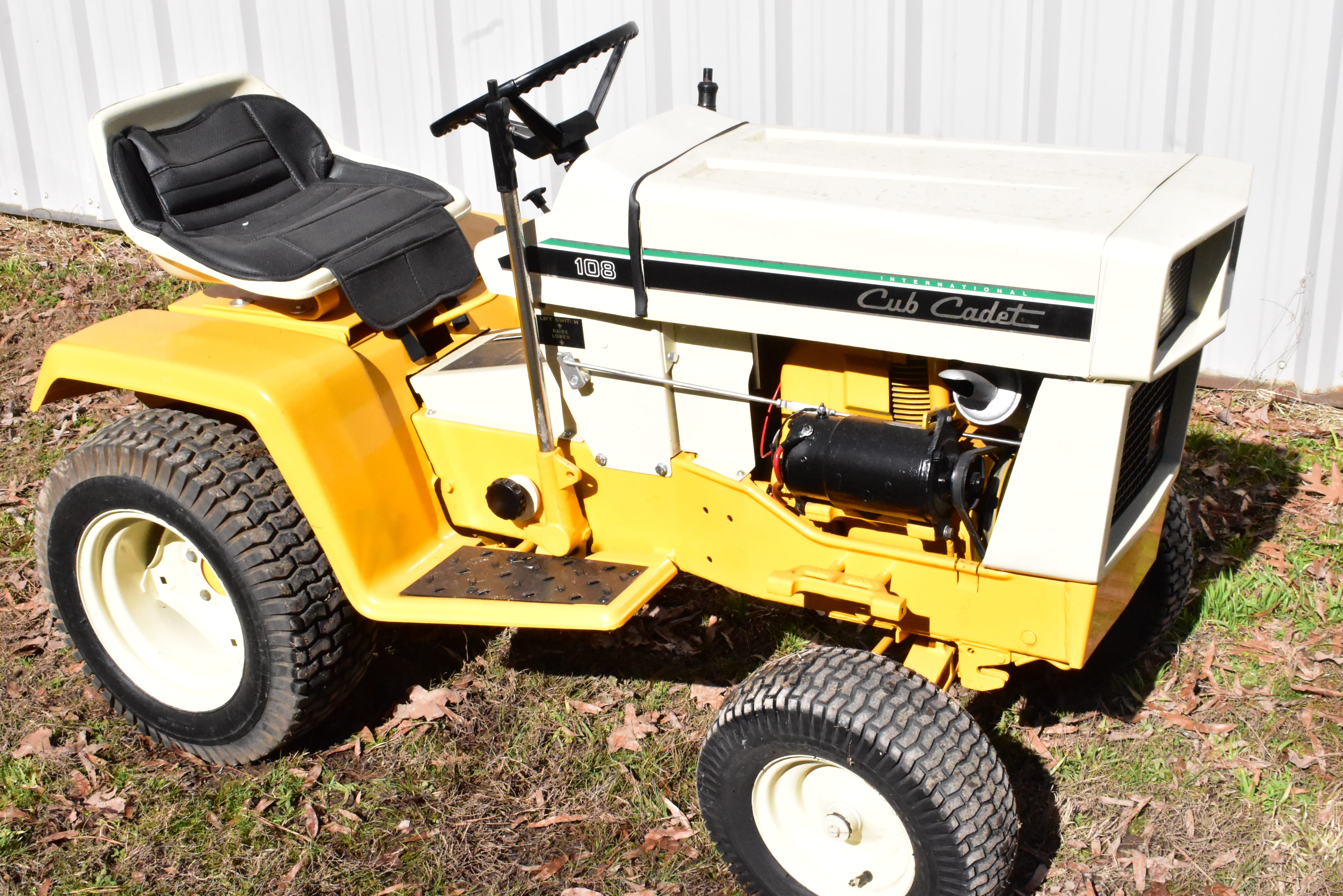 Main image International Harvester Cub Cadet