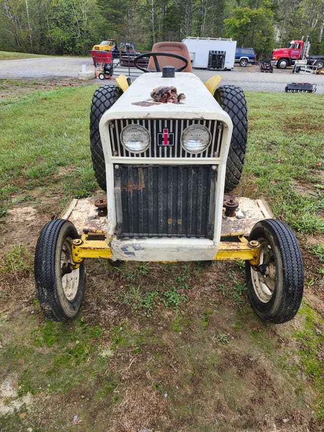 Image of International Harvester Cub Lo-Boy equipment image 2