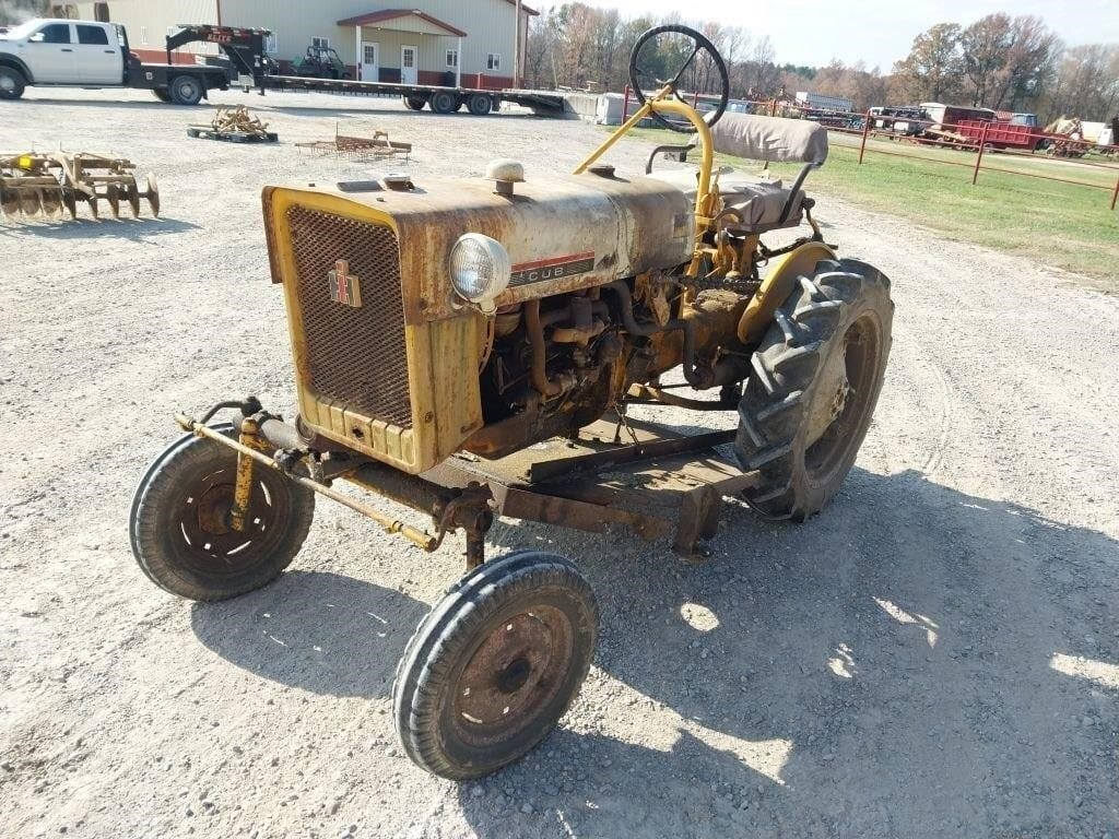 International Harvester Cub Equipment Image0
