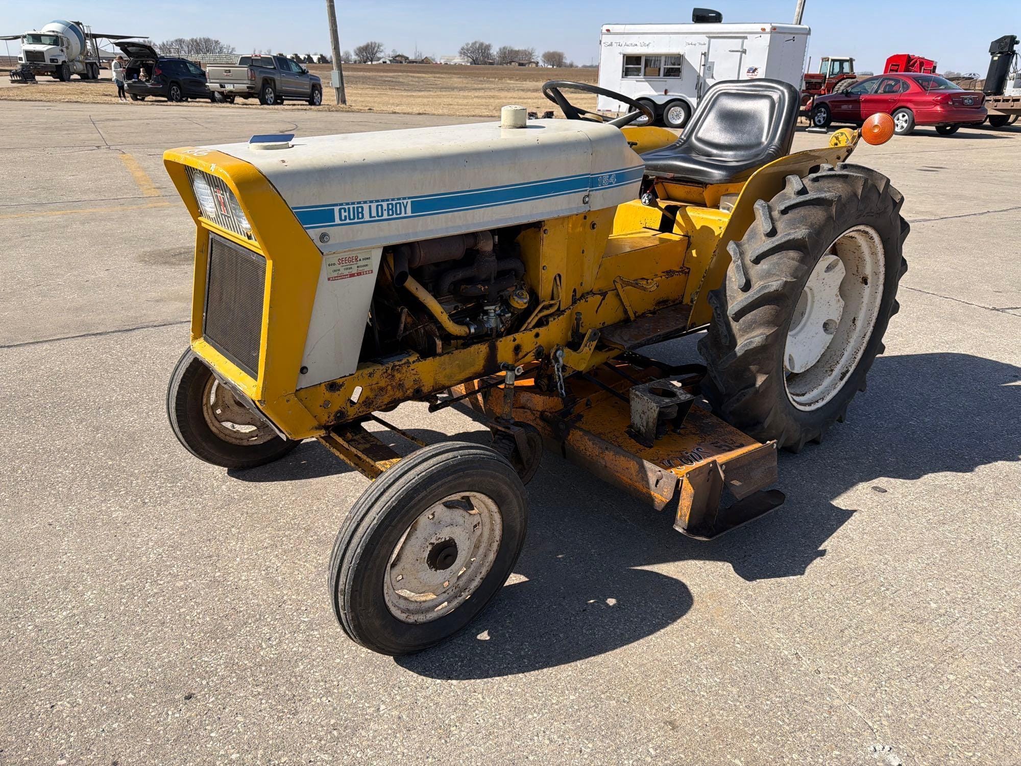 International Harvester Cub 154 Lo-Boy Equipment Image0